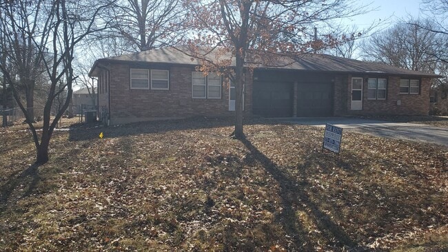 Building Photo - 3018-3020-3020 Mexico Gravel Rd Unit 3020