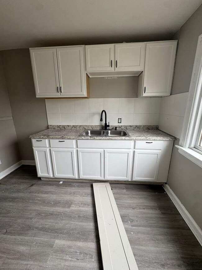 Photo - 15766 Hartwell St Unit Upper