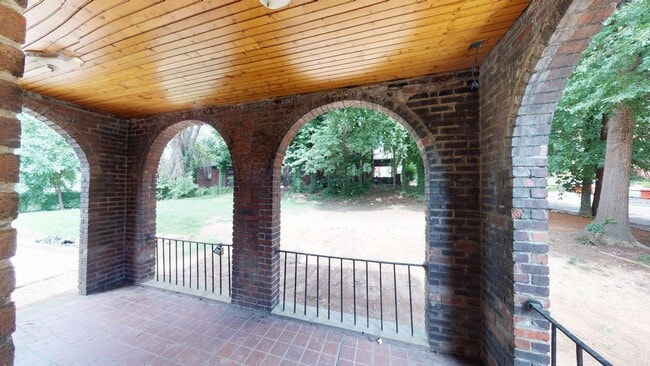Photo - 7BR/4.5BA Home Near UTK | Greek Life & Gro...