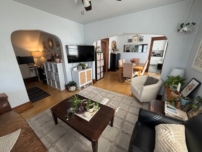 Photo - 1819 4th St NE Unit 1