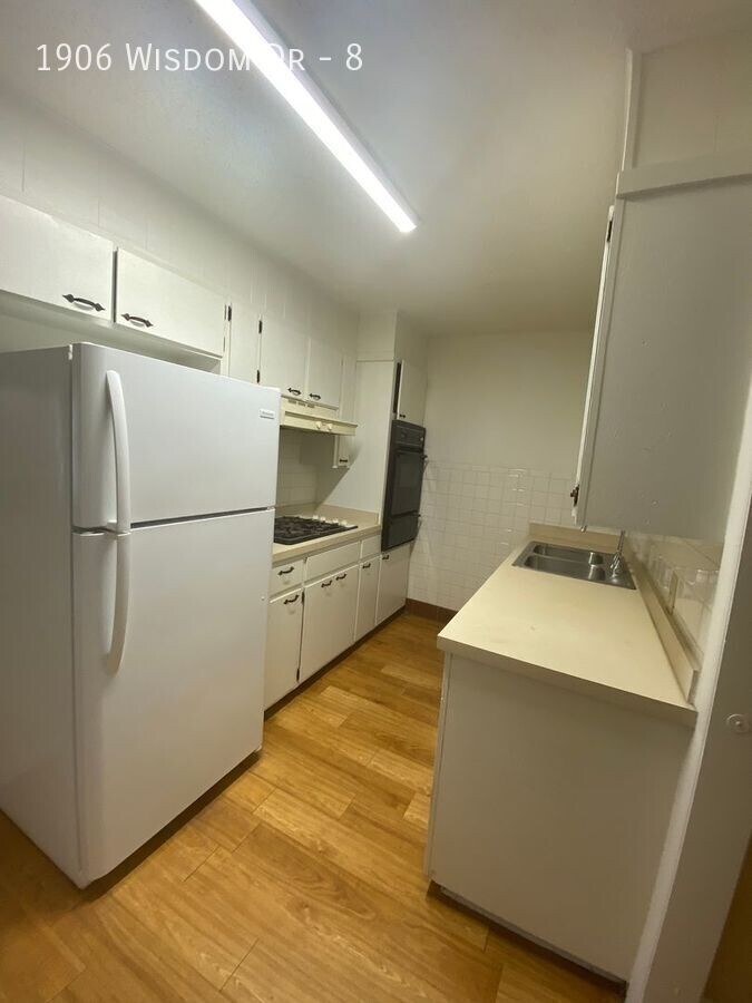 Photo - 1906 Wisdom Dr Unit 8