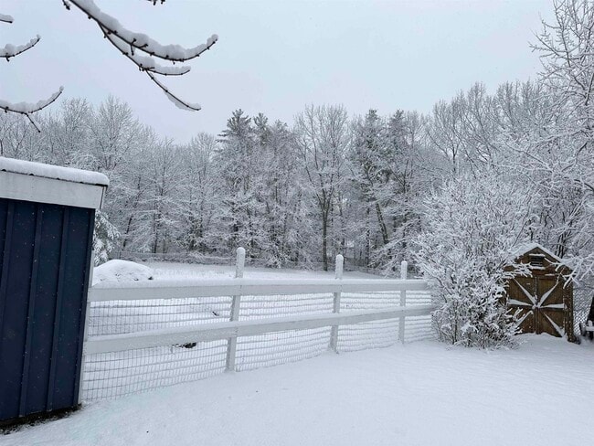 Photo - 395 Critchett Rd