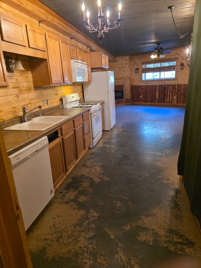 Photo - 24885 Timothy Rd