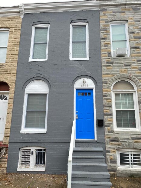 Photo - 1343 Sargeant St