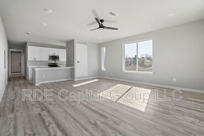 Photo - 948 S Corinth St Rd Unit 8