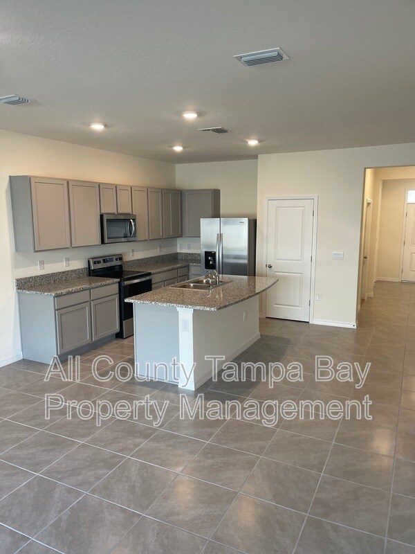 Photo - 33061 Major Oak Dr