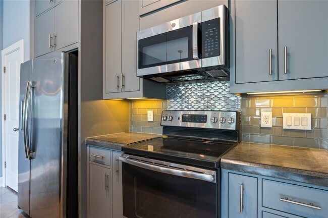 1011 Studemont St Unit 101