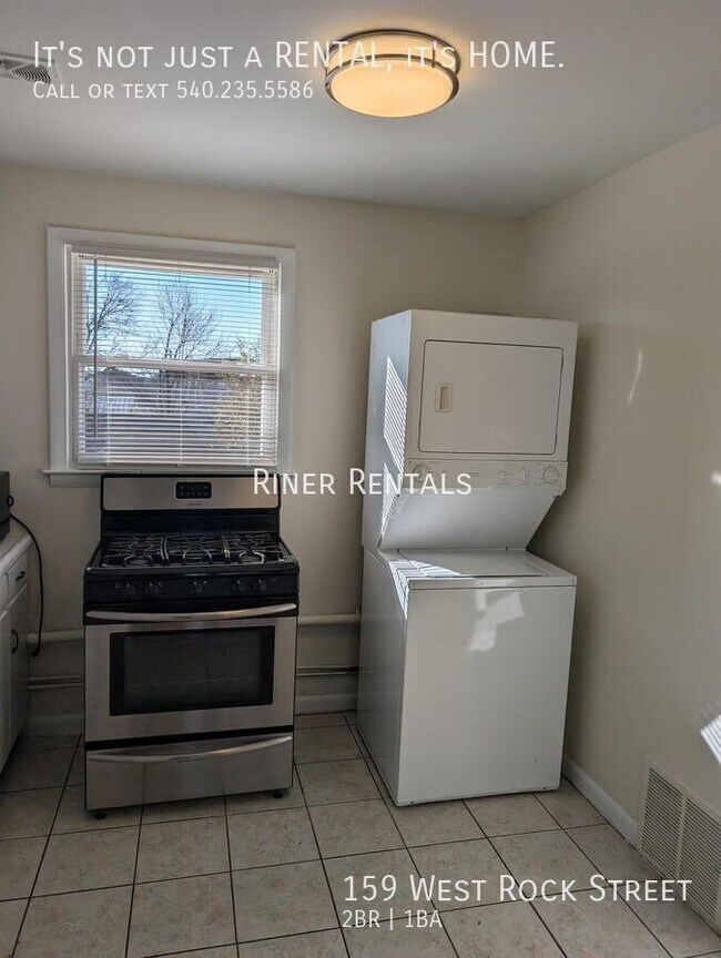 Photo - 159 W Rock St