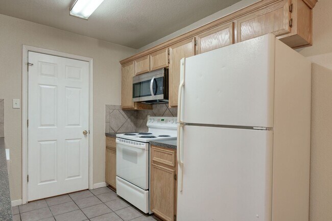 Photo - 3606 Dustin Ct Unidad B