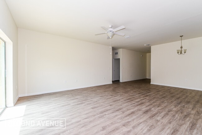 Photo - 1654 Russellville St Casa