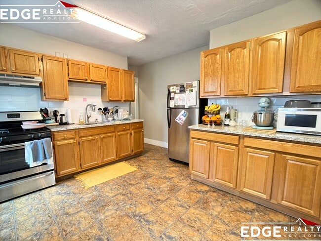 Photo - 22 Wallingford Rd Unit 4