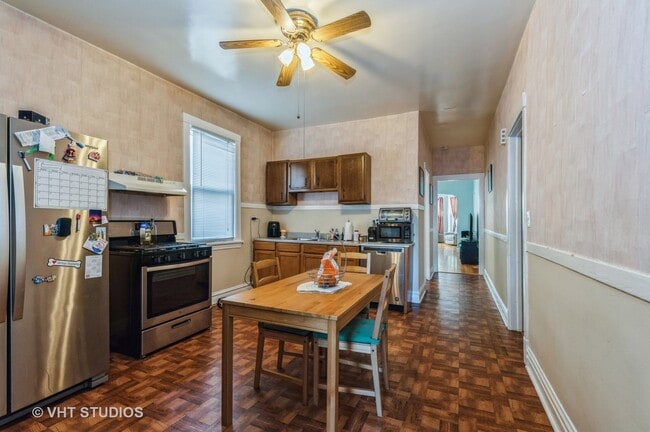 Photo - 1340 W Rosedale Ave Unit 1340 First flr