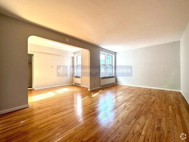 Building Photo - 0 bedroom in BRONX NY 10463 Unit 5M Rental