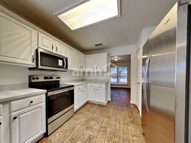 Photo - 828 Norfolk Dr