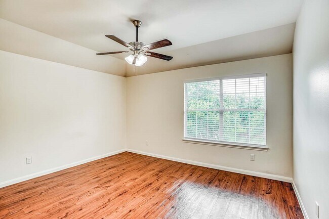 Photo - 18747 Dennington Dr