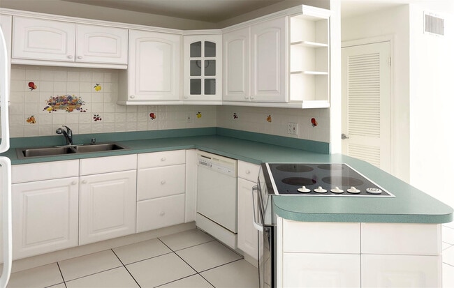 Photo - 6485 Bay Club Dr Unidad 2