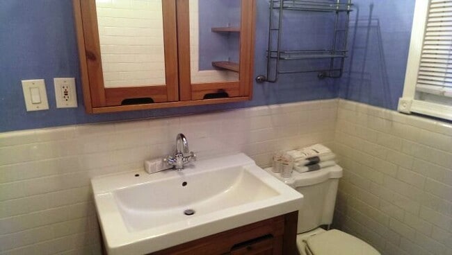 Photo - 927 Cross St