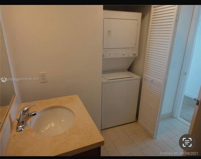 Photo - 1111 SW 1st Ave Unidad 3122-N