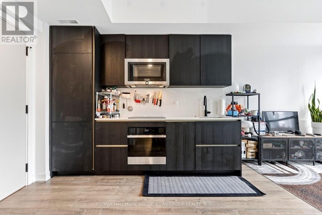 Photo - 327 King St W Unit 1908