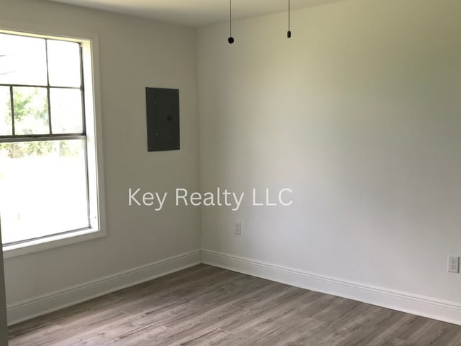 Photo - 8197 U. S. Hwy 71