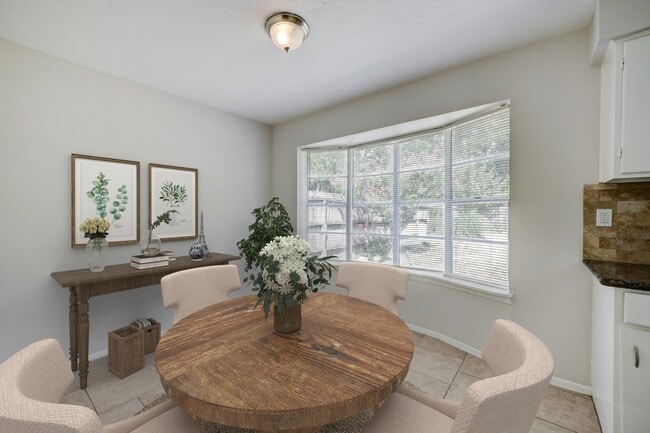Photo - 11331 Rousseau Dr