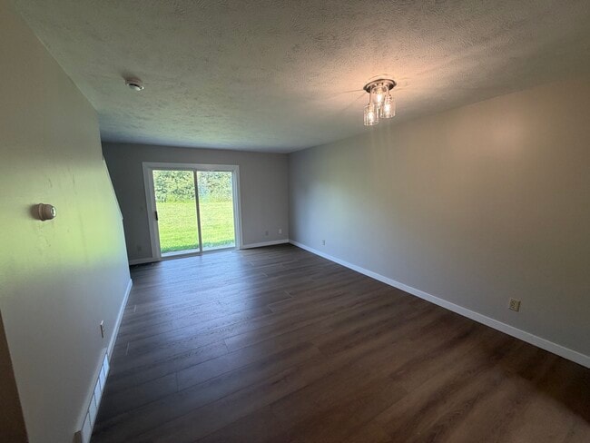 Photo - 1897 Apartment Dr