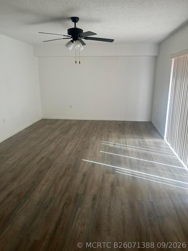 Photo - 804 Blue Ridge Cir