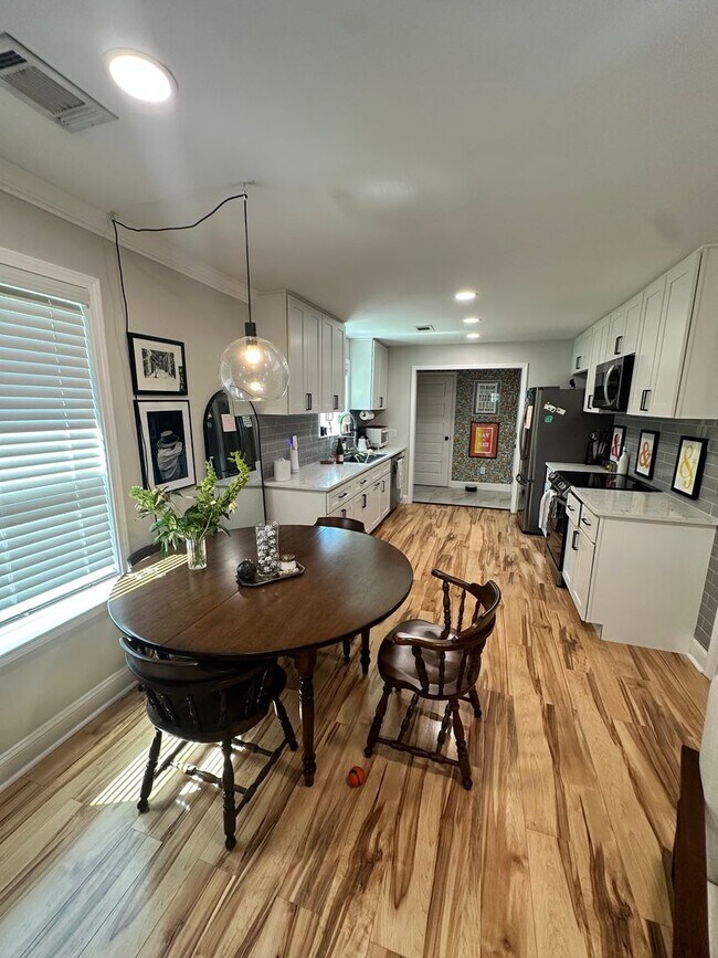 Photo - Classic Savannah Cottage with Modernized Interior, Fully Fenced Backyard