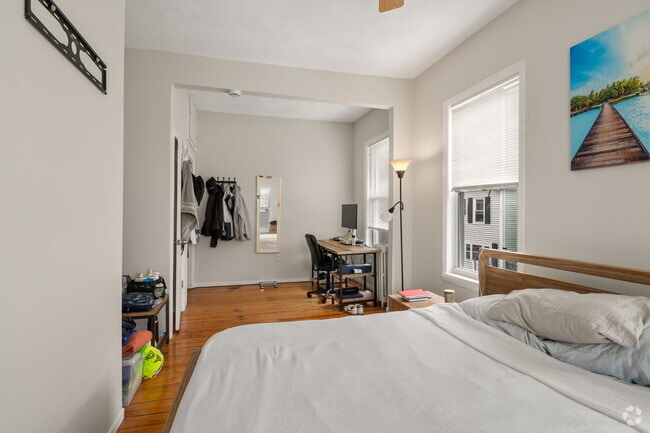 Building Photo - 13 Knowlton St Unit 1 Rental