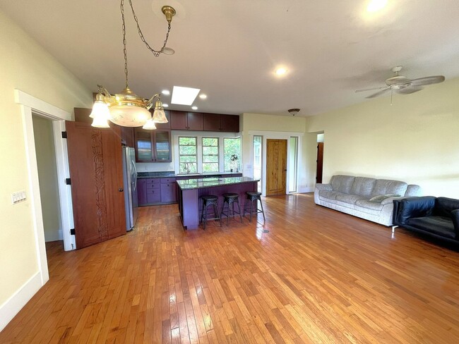 240 Aulii Dr