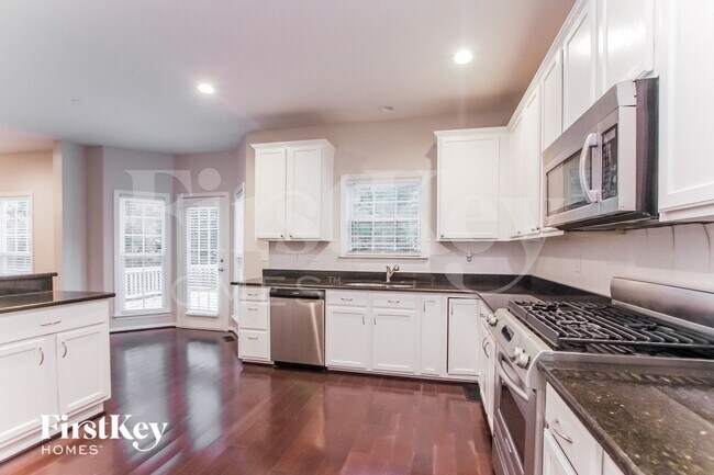 Photo - 2336 Equestrian Dr