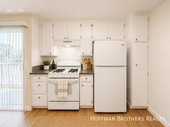 Photo - 13347 Victory Blvd Unit 108
