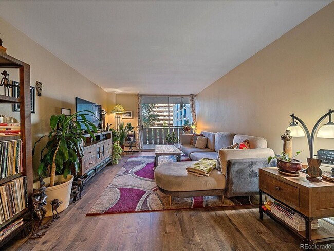 Photo - Condo 1Bed 1Bath - Long Realty and Property Management Unit Ash 307