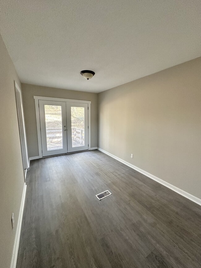 Photo - 1736 6th St NW