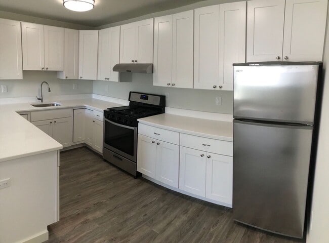 Photo - 320 7th Ave