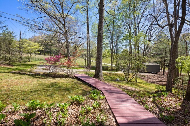 Photo - Lovely Home - Beautiful Wooded Setting