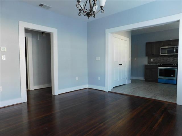 Photo - 210 E 6th St