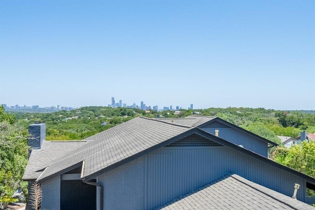 Photo - 2007 Wychwood Dr