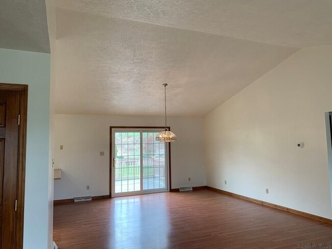 Photo - 133 Anderson Ln