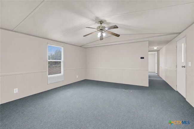 Photo - 259 McKnight Rd