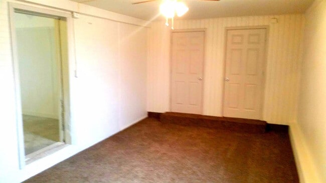 Photo - 2525 62nd St