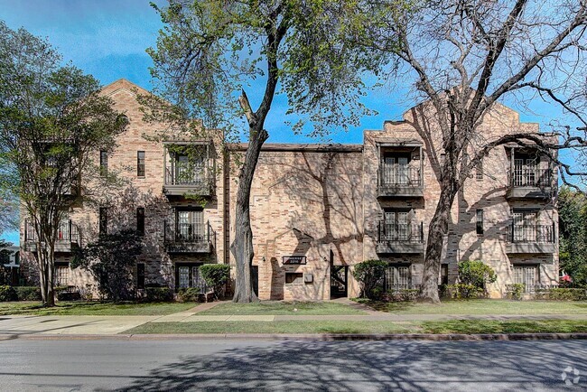 Building Photo - Somerset 205 Unit entire Rental
