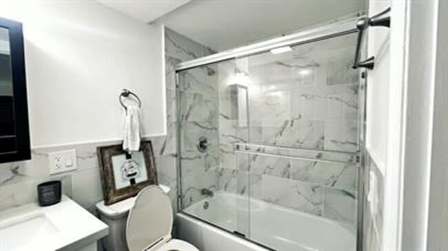 Photo - 759 N Caswell Ave Unidad D