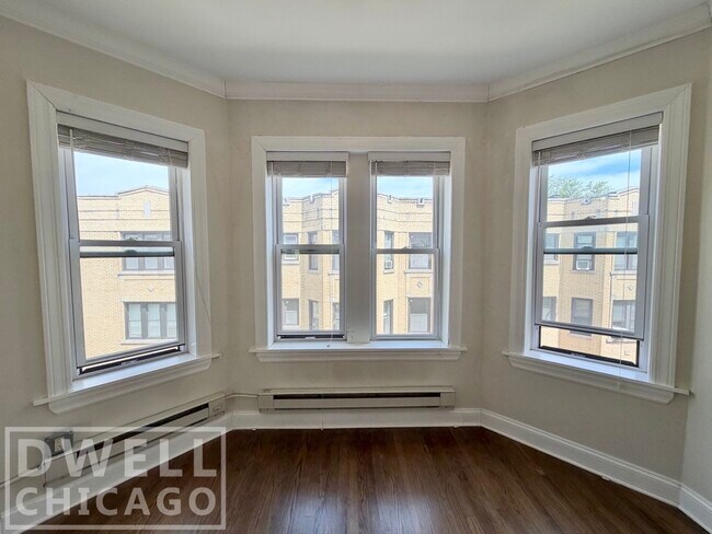 Photo - 3826 N Greenview Ave Unit 3W