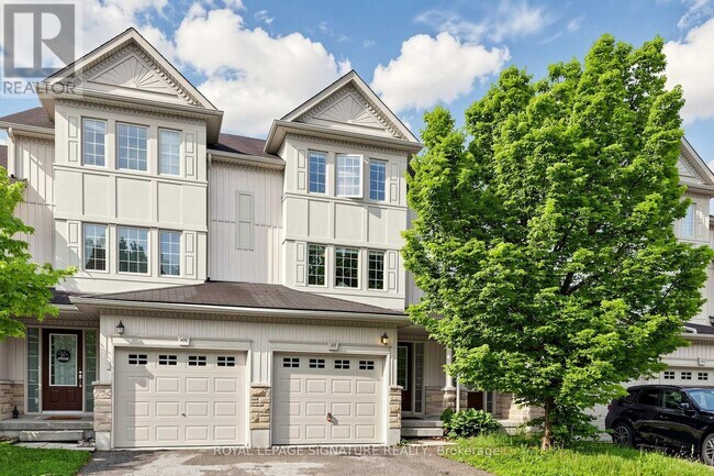 Photo - 110 Activa Ave
