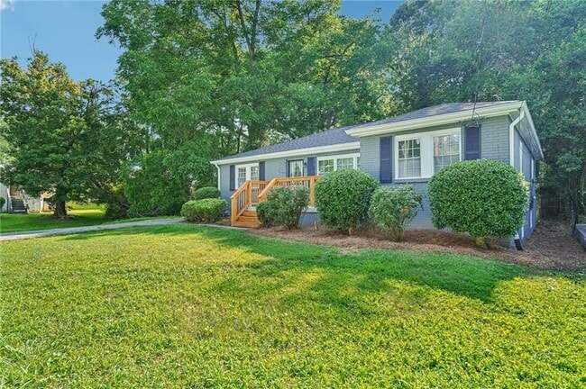 Photo - 125 Chappell Rd NW