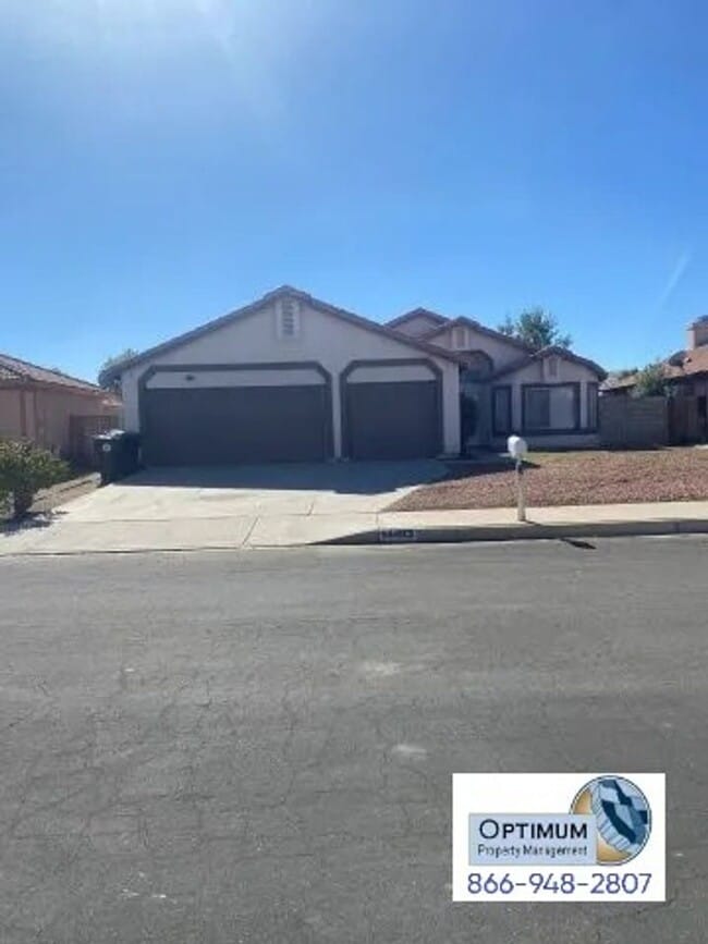 Building Photo - Charming 3-Bedroom, 2-Bathroom Home with E...