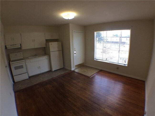 Photo - 1008 W 25th St Unit A