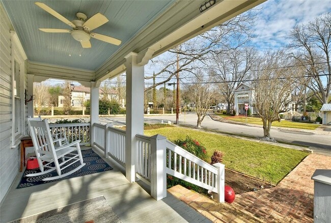 Photo - 221 N Johnson Ave