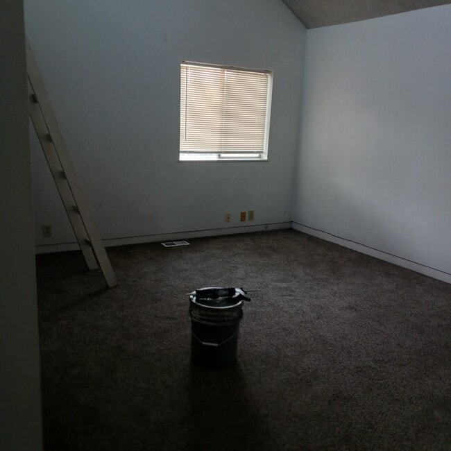 Photo - 536 Tulipan Way